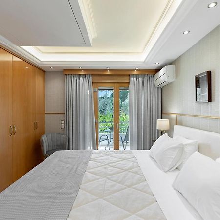 Vouliagmeni'S Elegance By Acropolis Suites 雅典 外观 照片