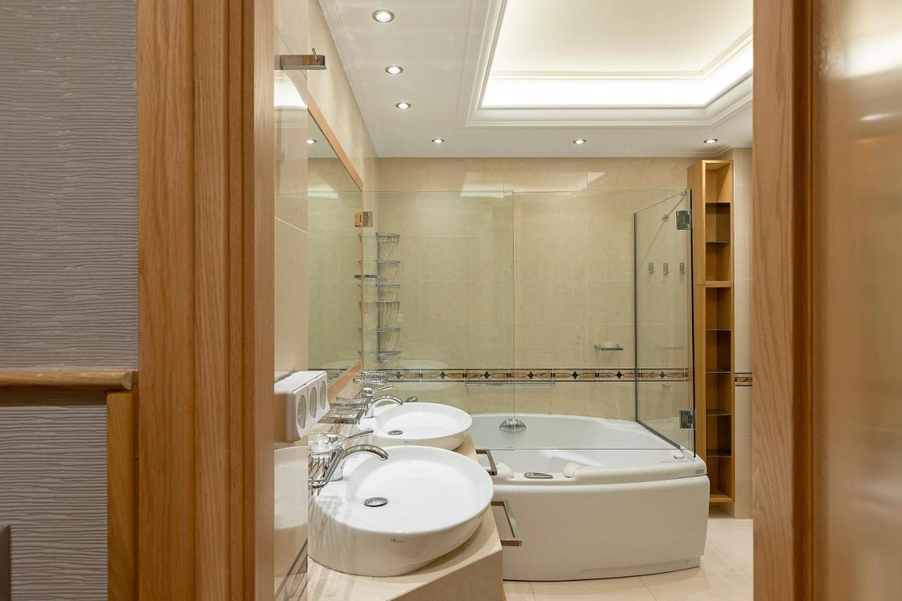 Vouliagmeni'S Elegance By Acropolis Suites 雅典 外观 照片